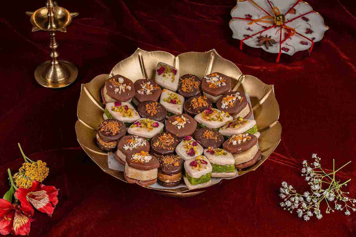 Lotus Tray With Biscuit Mithai