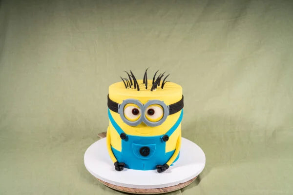 Minion Cake