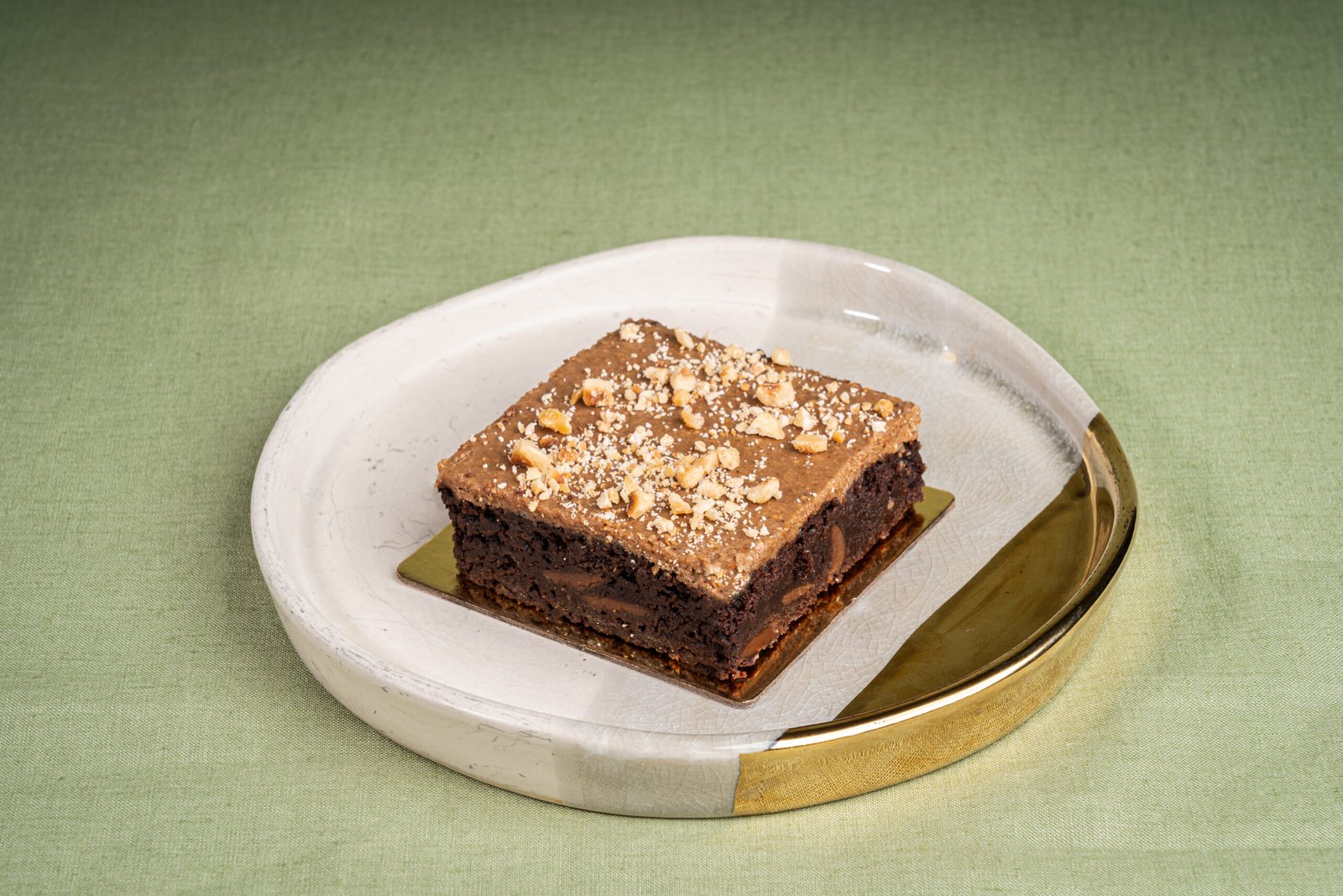 Hazelnut Feuilletine Brownie